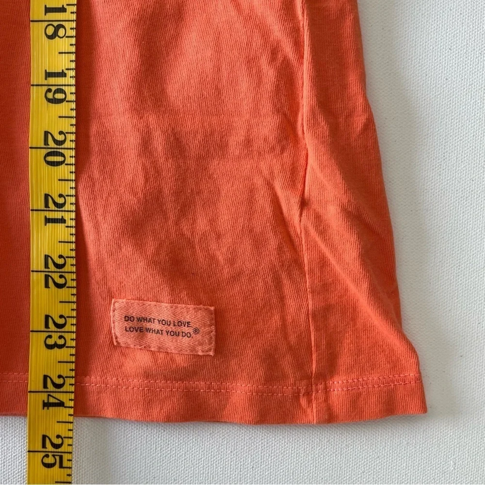 Life is Good Women's Crusher T-Shirt Classic Fit V Neck Peach Orange Size Small - Picture 5 of 6